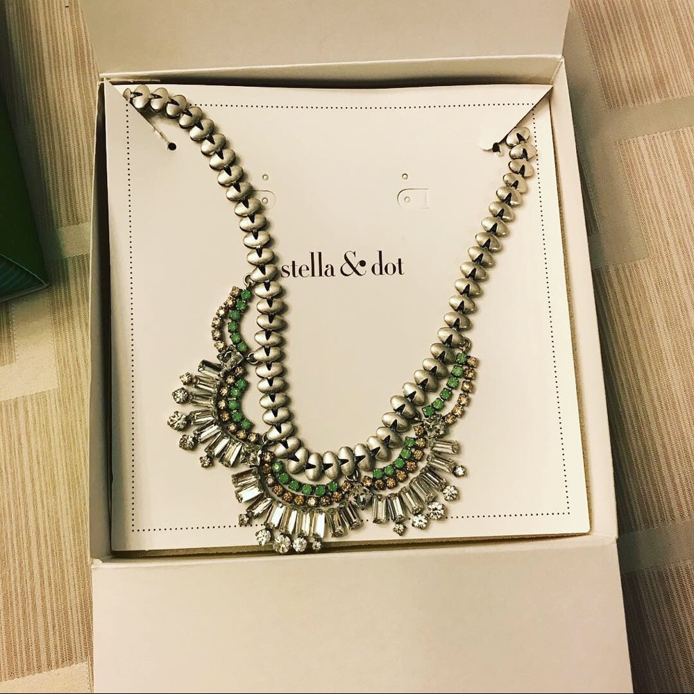 stella & dot Belle Necklace!